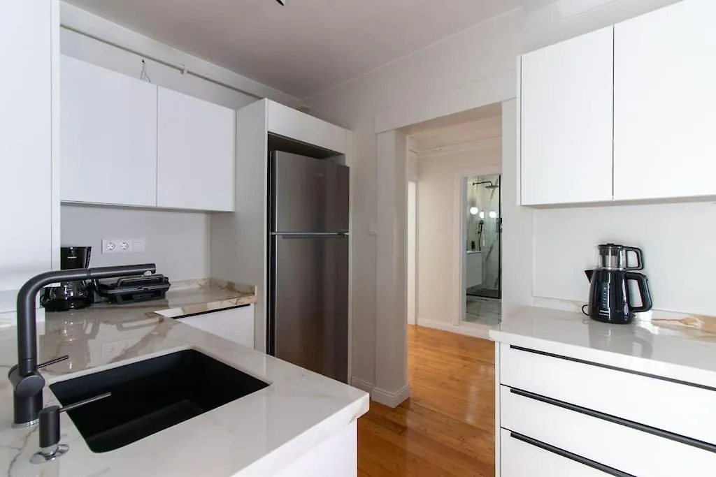 Daire Historic 2Br Gem In Downtown Sisli Ac In All Rooms İstanbul